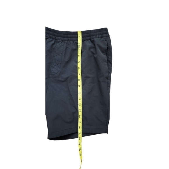Outdoor Voices Men's Performance Workout Gym Shorts Size L - Picture 7 of 11